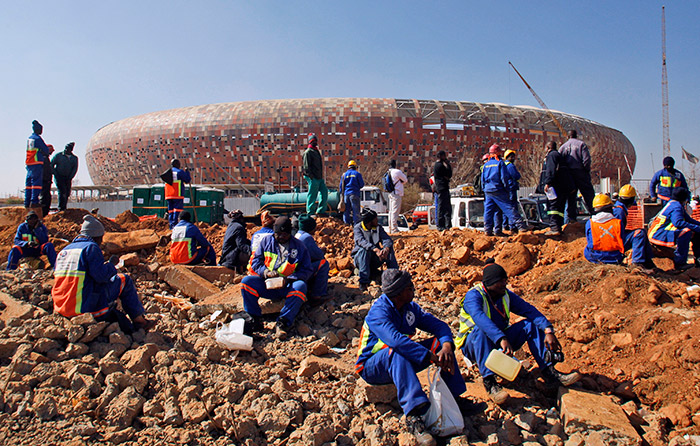 В июле 2009 года ЮАР охватили забастовки строителей стадионов
