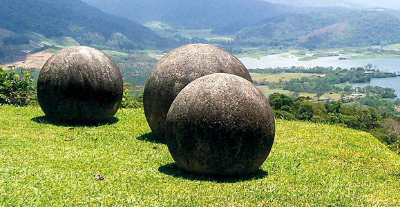 Каменные шары на Коста-Рике