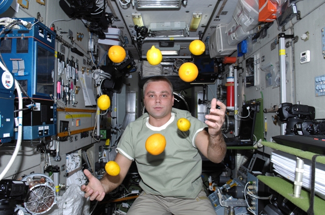 Жонглирование в космосе
