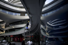 Недавно построенный бизнес-центр Galaxy Soho в Пекине