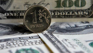 Что делать с деньгами при девальвации рубля? 